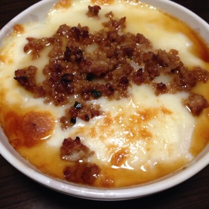 常備菜の肉味噌をアクセントにのせてみました(^^)山芋とチーズって合うんですね！美味しかったですご馳走さま☆